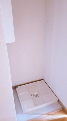 【その他】 | レオネクスト倉富 | 1Ｆ洗濯機置き場※写真と現状が異なる場合は現状を優先