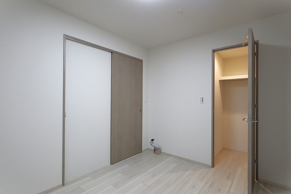 プレサンスロジェ住之江レジデンスの洋室