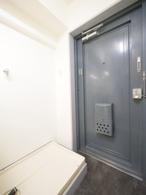 【玄関】 | アリスメゾン新保 | ※写真は別の部屋のものです。