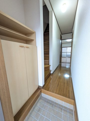 【玄関】 | メルヴェーユ浜野C棟