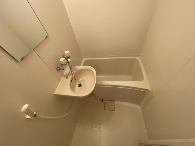 レオパレスグリーンパークの浴室