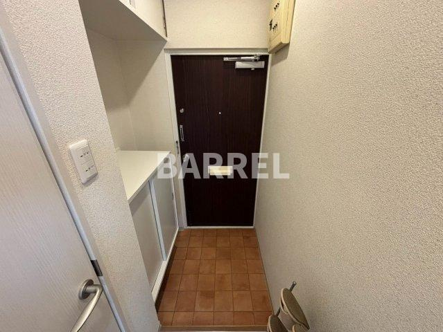ハイツ三ツ池台の玄関