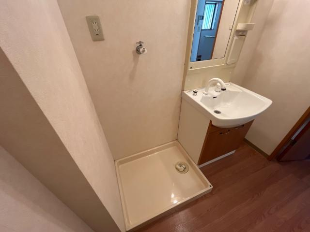 リープクレセントの洗面所|洗濯機置場