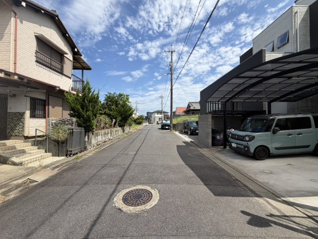 【前面道路含む現地写真】の画像