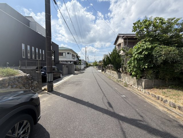 【前面道路含む現地写真】の画像