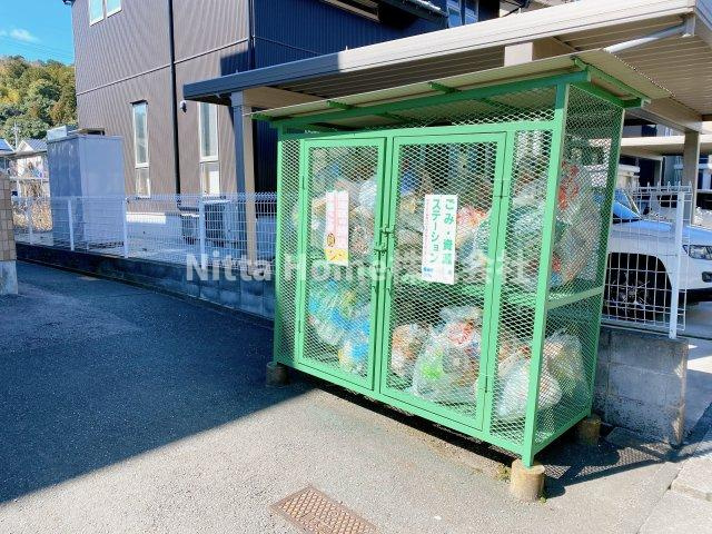 パレス真帆のその他共用部分|敷地内ごみ捨て場も完備！