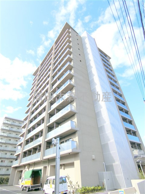 ラティエラ大鳥居の外観|2022年11月築　RC鉄筋コンクリート造地上14階建て総戸数200戸のインターネット無料賃貸マンション　東京都大田区萩中3丁目　ワークスペースラウンジスペース有！オートロック宅配BOXゴミ捨て場