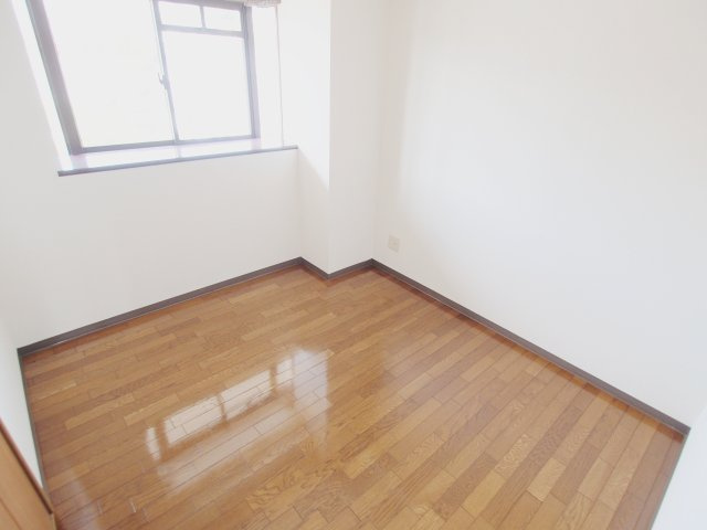 グリーンヒルみくまりの洋室