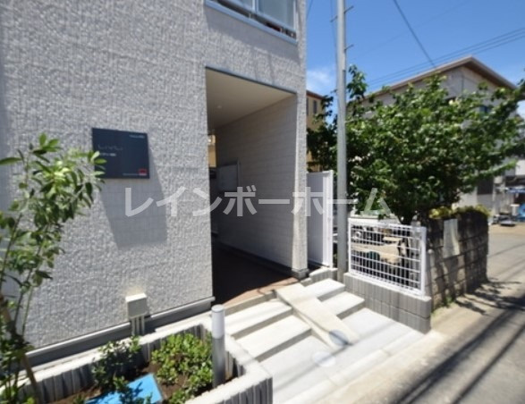 リブリ・柏町のエントランス