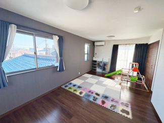 【子供部屋】 | 河原町　中古一戸建 | ゆとりのある約１２．９帖の洋室あります！大型家具もレイアウト自在です♪個性溢れる住まいにして下さいね♪