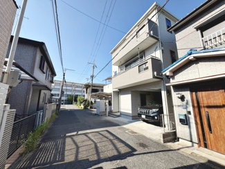 【前面道路含む現地写真】 | 河原町　中古一戸建 | 前面道路約５ｍ！運転が苦手な方も安心ですね！
