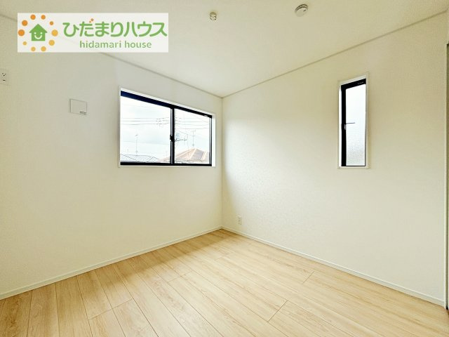 【洋室】 | 下妻市鬼怒第7　新築戸建 | 机にベットを置けば子供部屋の完成です！