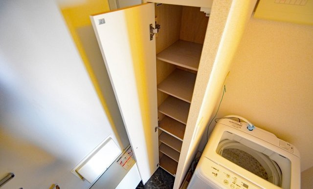 【玄関】 | レオパレスＴＲＥ | 備品や設備仕様は号室等により異なります現地をご確認下さい。