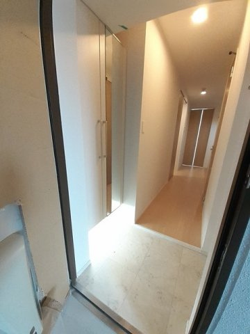 セントラルヒルズ昭和町の玄関