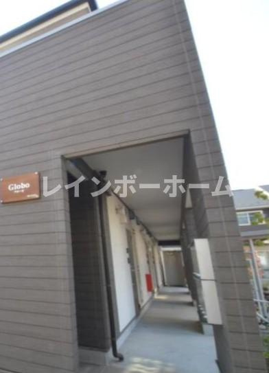 village Globo特典：【仲介手数料：50％OFF】対象物件！のエントランス|清潔なエントランスです