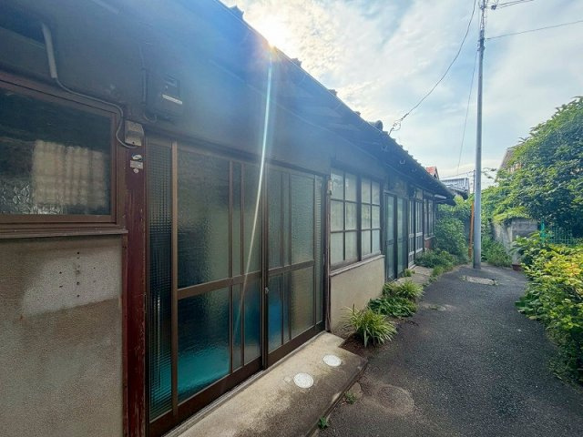 ■□角盤町3丁目中古戸建□■の外観|平屋建物になります。
