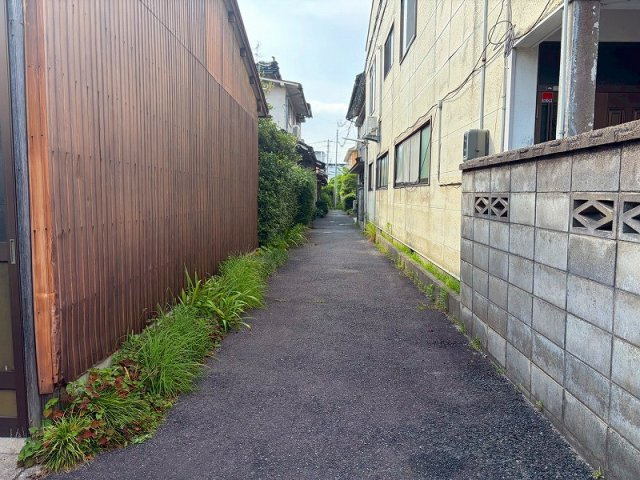 ■□角盤町3丁目中古戸建□■のその他|幅員約1.8ｍとなります。
セットバック要します。