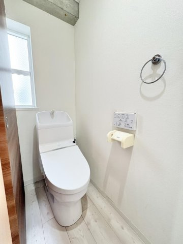 熊本市南区江越１丁目の賃貸マンションのトイレ