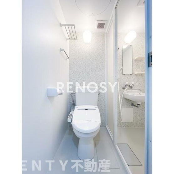 【トイレ】 | ドルミ五反田ドウメゾン | 落ち着いた色調のトイレです