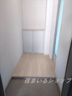 レーヴィンス落合の玄関