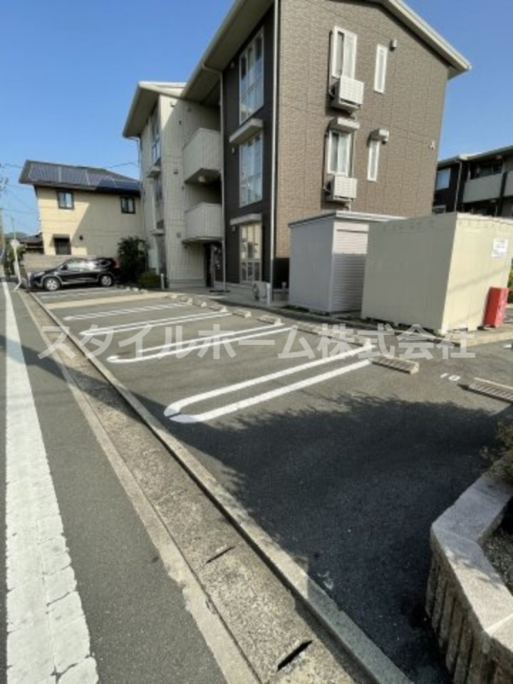 Ｌａ　Ｂｅｌｌｅｚｚａ　Ａの駐車場|駐車場です