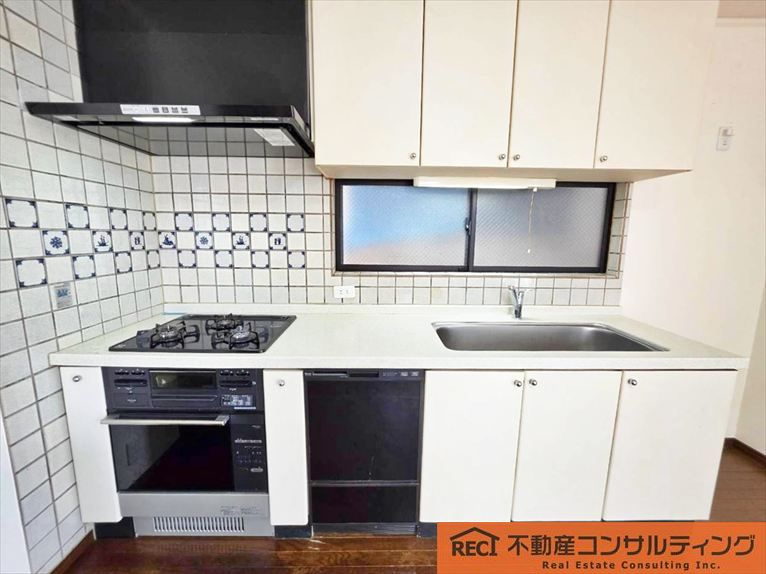 神戸市灘区楠丘町6丁目　中古戸建のキッチン