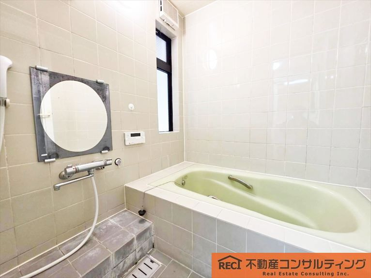 神戸市灘区楠丘町6丁目　中古戸建の浴室