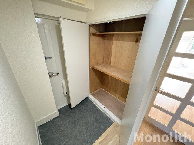 泉北鴨谷台３丁6号棟の収納