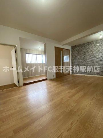 熊野町3丁目戸建ての居間・リビング