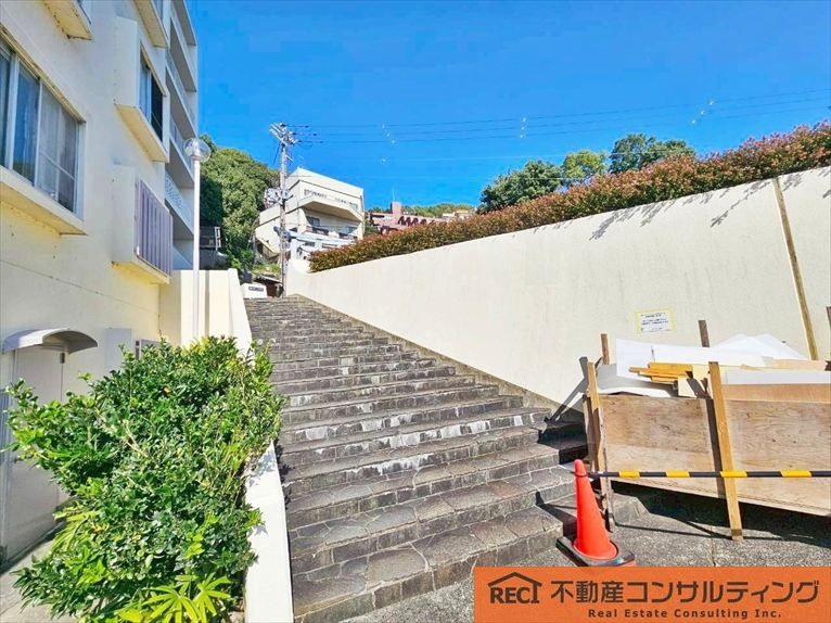 岡本ハウスの玄関