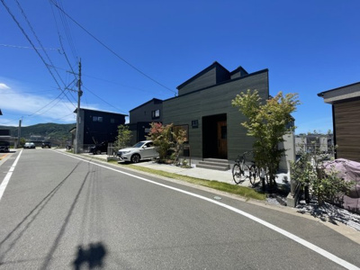 【前面道路含む現地写真】 | 片縄北4丁目戸建