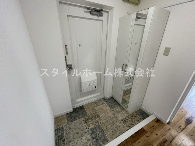 ALTBAUの玄関|きれいな玄関です