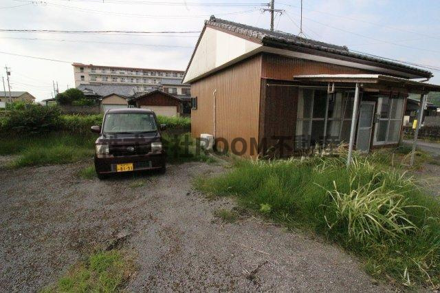 山之口貸家の駐車場