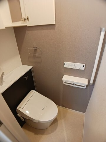 【トイレ】 | カーサ　コスモ | 落ち着いた色調のトイレです