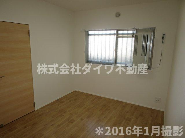 マンション稲葉の洋室