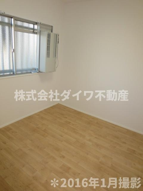 マンション稲葉の洋室