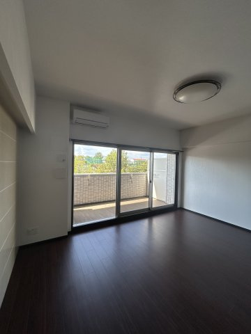 大阪市淀川区新高５丁目の賃貸マンションの居間・リビング