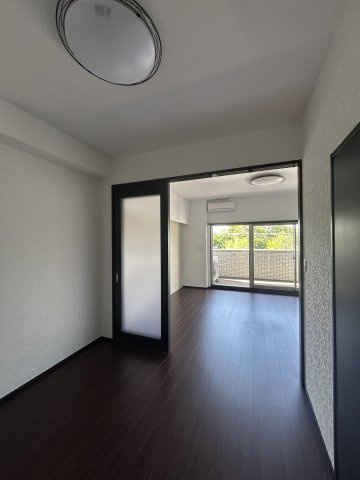 大阪市淀川区新高５丁目の賃貸マンションの洋室