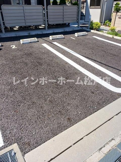 ヒルズ　ガーデンの駐車場|駐車場完備です