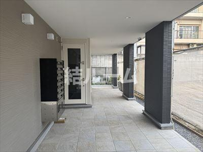 板橋区中丸町の賃貸マンションのエントランス