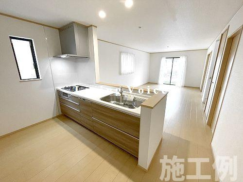 【居間・リビング】 | 【仲介手数料０円】相模原市南区大野台3丁目　新築一戸建て | 相模原市南区大野台3丁目　新築一戸建て