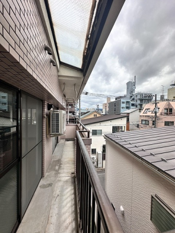 林田ビルのバルコニー