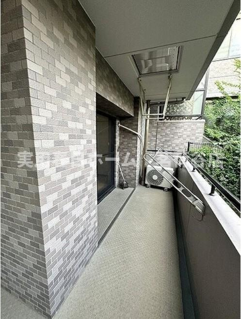 【バルコニー】