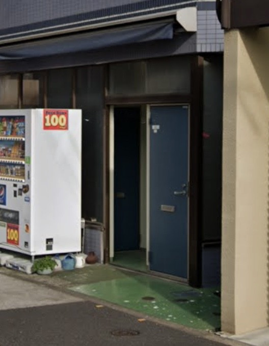 アスリートマンションのエントランス