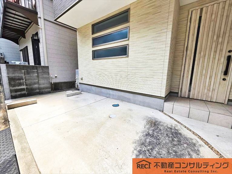 神戸市灘区都通3丁目　中古戸建の駐車場