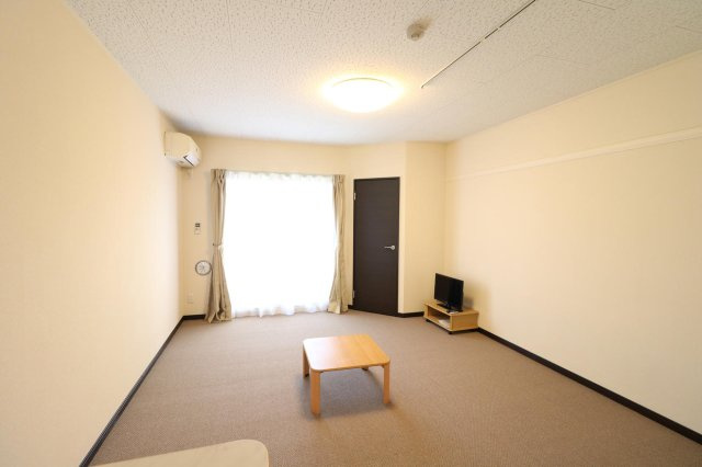 【居間・リビング】 | レオネクストイン園部 | 当社人気のレオネクスト！モダンな色合いが好きな方へおススメ