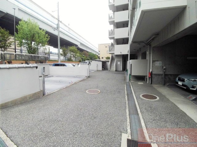 カサベラ新在家ツインズⅡ号館の駐車場