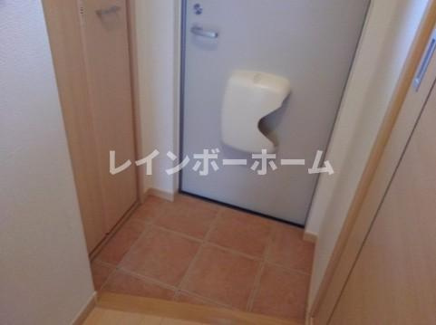 プリムローズ　Ⅱ【非対面対応】接客・申込・契約オンライン！LINE×相談可！の玄関|きれいな玄関です