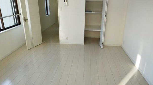 杉並区高円寺南４丁目の賃貸マンションの収納