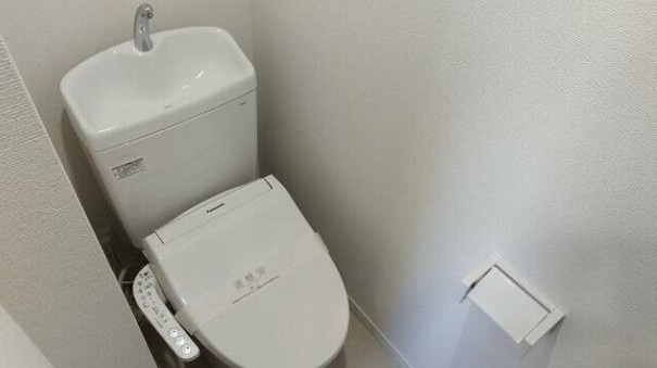 杉並区高円寺南４丁目の賃貸マンションのトイレ